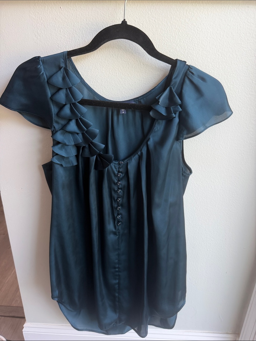 Gap Ruffle Front Blouse in Blue Size Medium